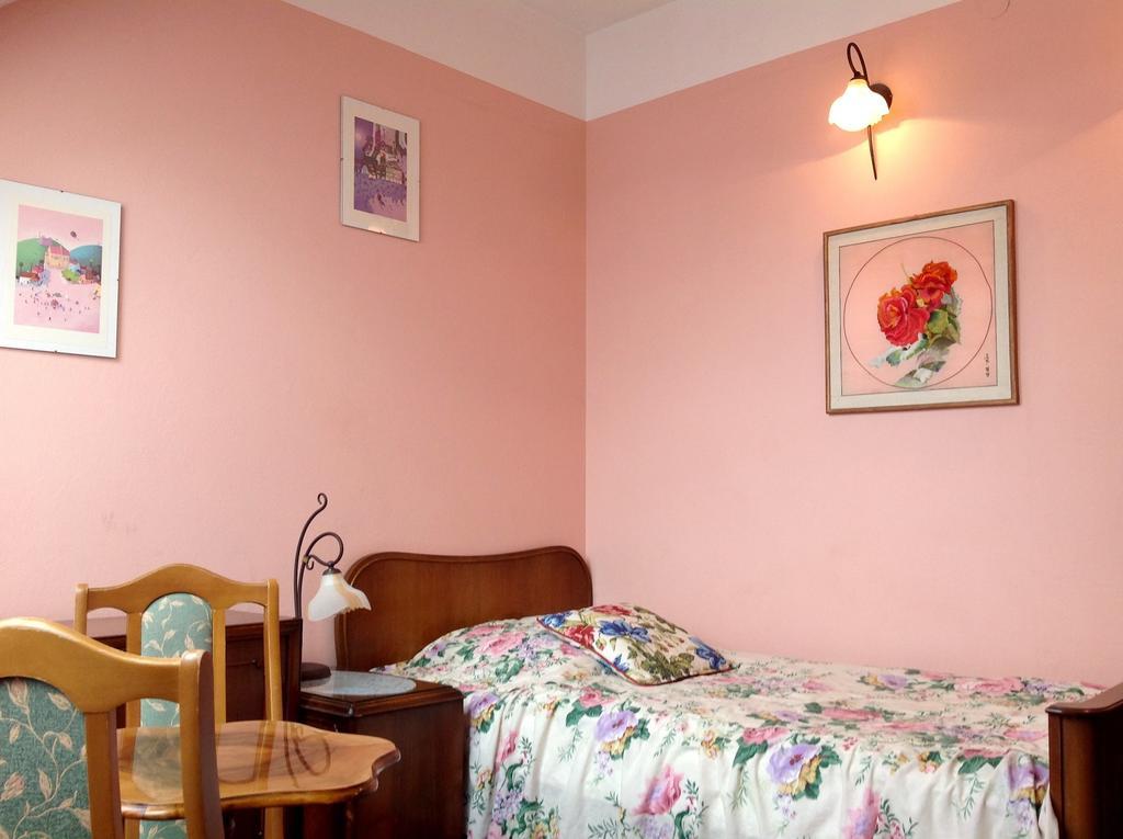 Hotel Wenus คาชิเมียร์ซ ดอลนี ภายนอก รูปภาพ