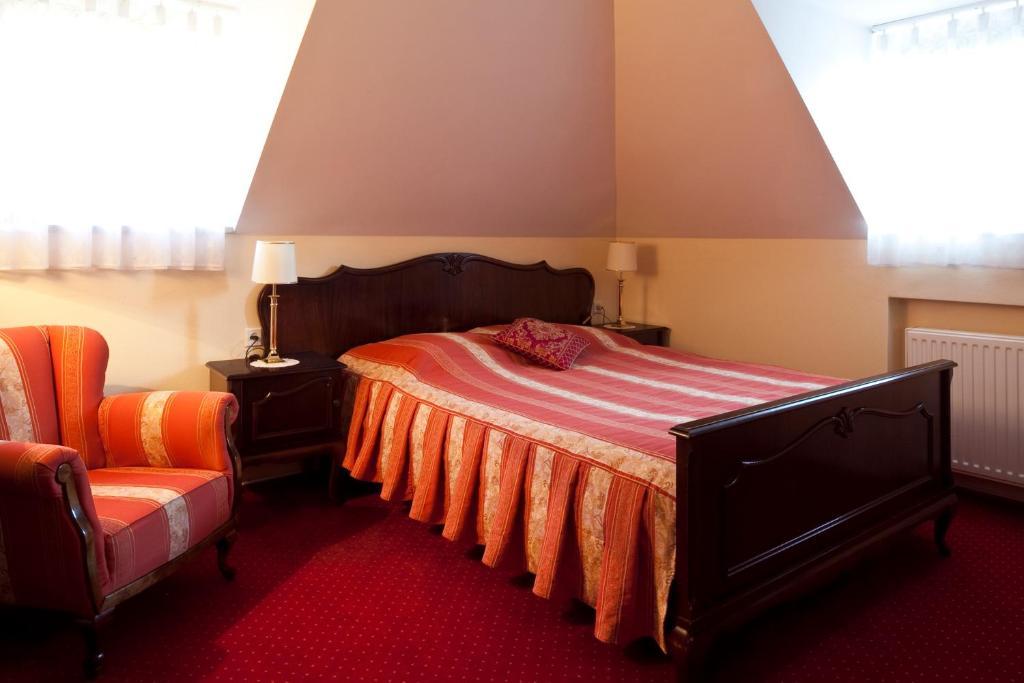 Hotel Wenus คาชิเมียร์ซ ดอลนี ภายนอก รูปภาพ