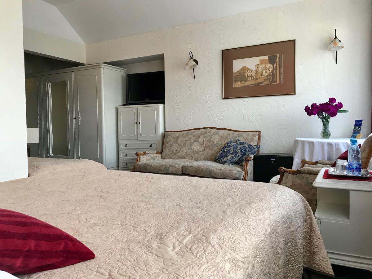 Hotel Wenus คาชิเมียร์ซ ดอลนี ภายนอก รูปภาพ