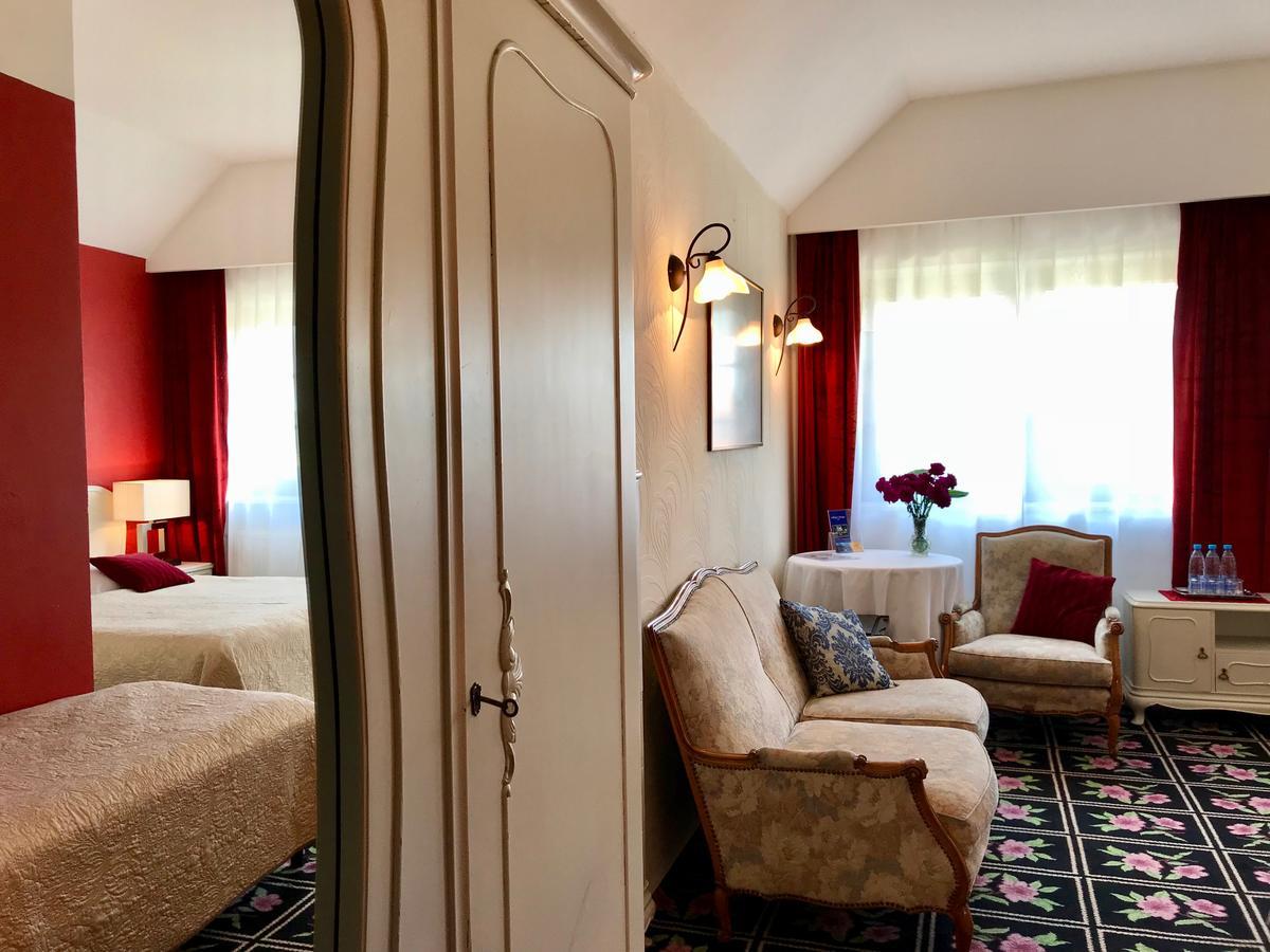 Hotel Wenus คาชิเมียร์ซ ดอลนี ภายนอก รูปภาพ